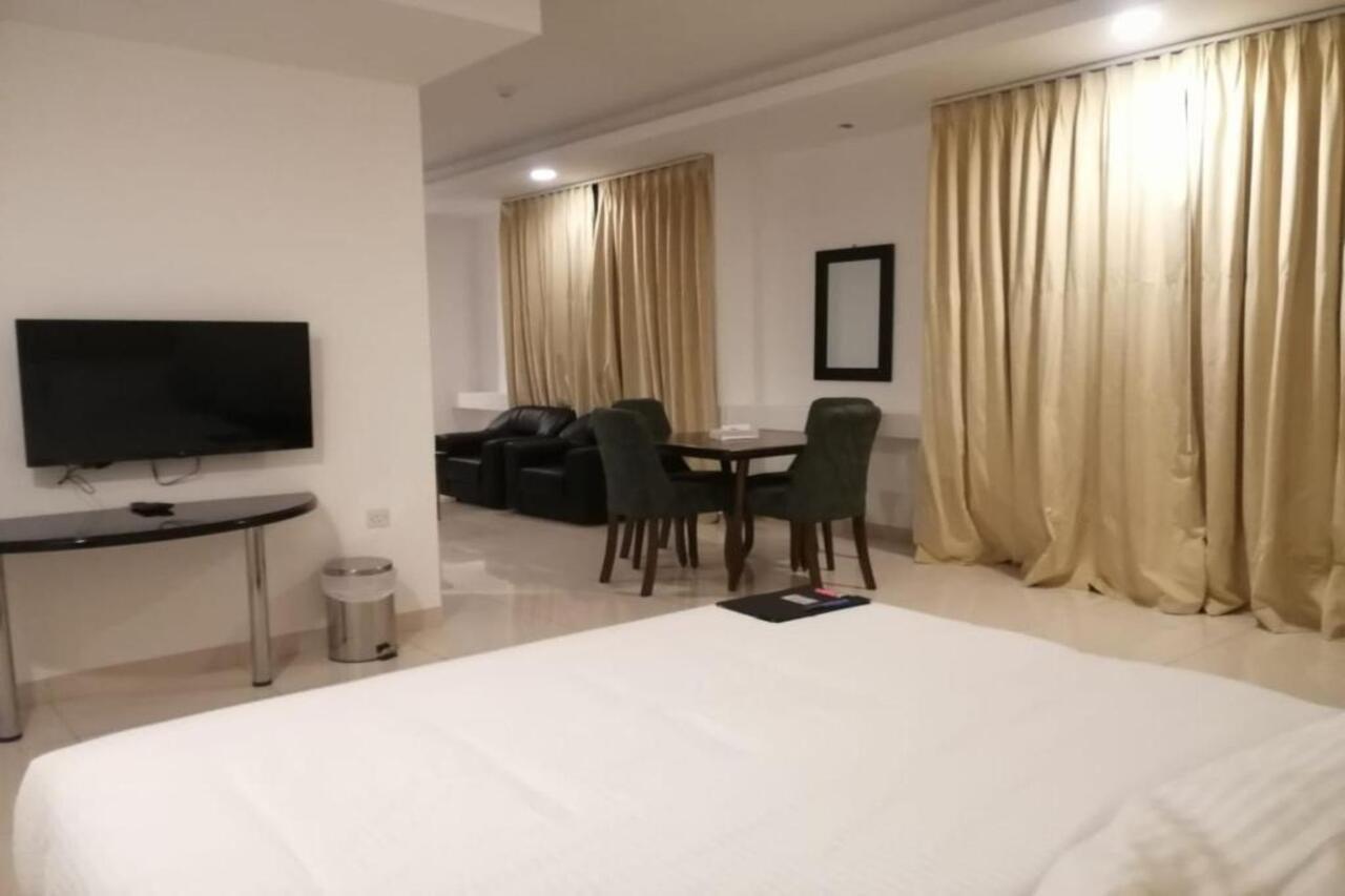 Hotel Parkside Plaza Mascate Extérieur photo