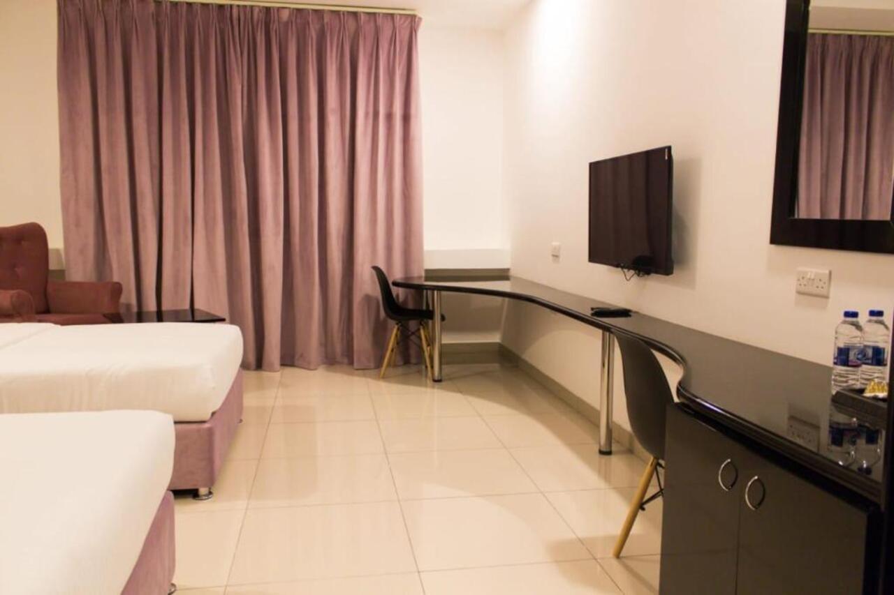 Hotel Parkside Plaza Mascate Extérieur photo