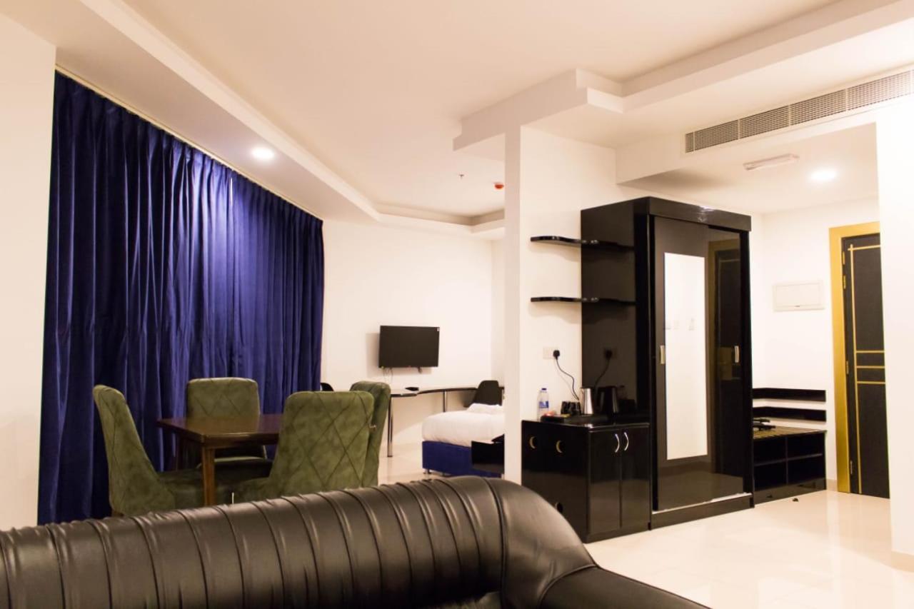 Hotel Parkside Plaza Mascate Extérieur photo